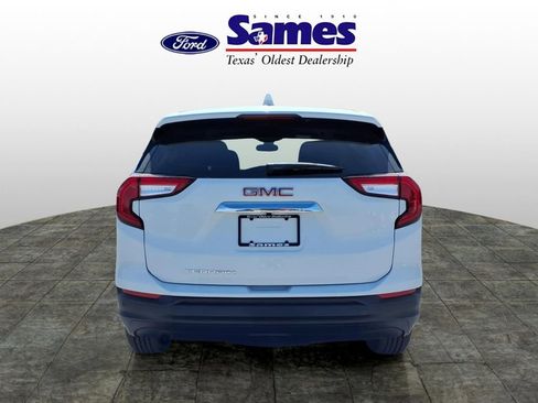 Used 2023 GMC Terrain SLE w/ LPO, Floor Liner Package image 8