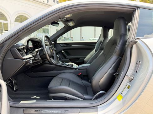 Used 2024 Porsche 911 Carrera T RWD image 32