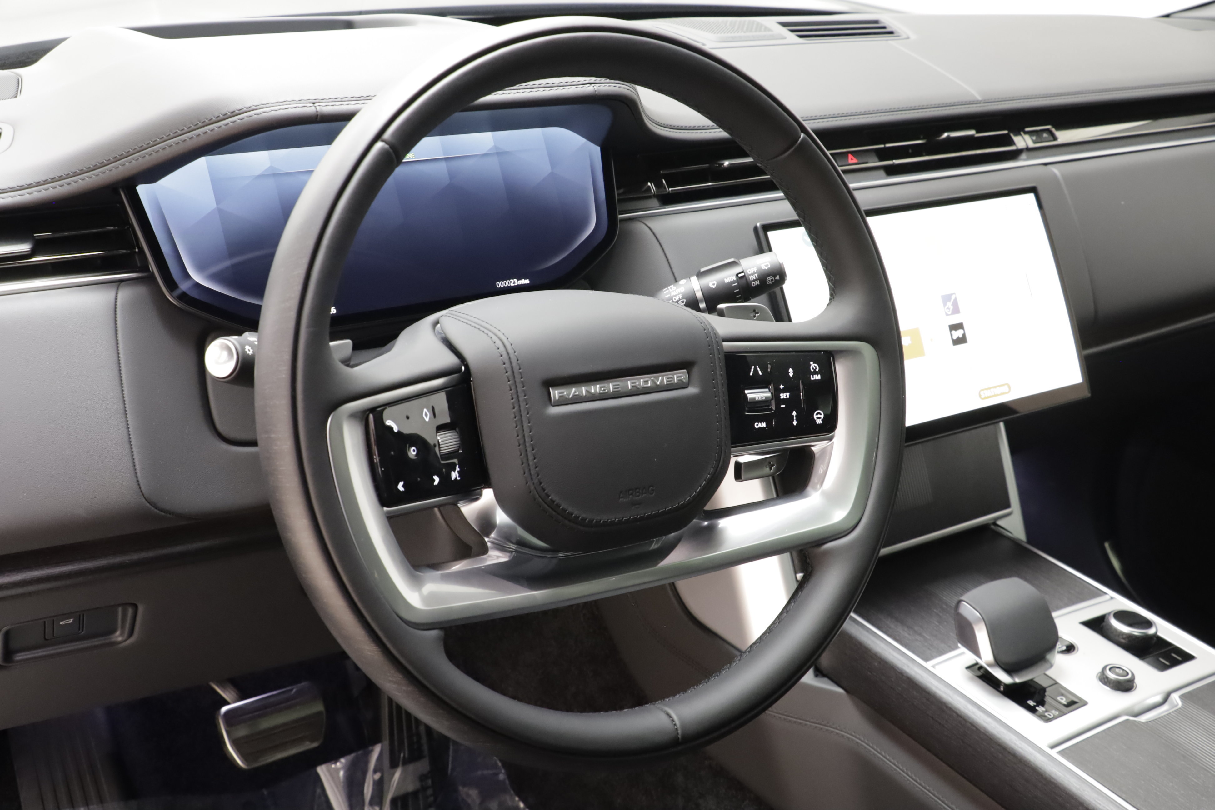 New 2027 Land Rover Range Rover Long Wheelbase Autobiography AWD/4WD image 9