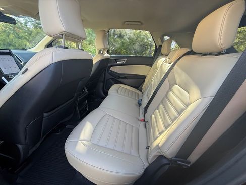 Used 2024 Ford Edge SEL w/ Convenience Package AWD/4WD image 22