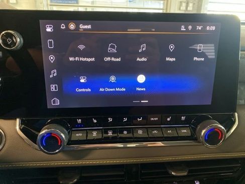 New 2026 Chevrolet Colorado ZR2 w/ Technology Package AWD/4WD image 19