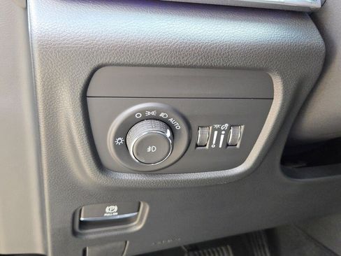 New 2025 Jeep Grand Cherokee L Overland image 28