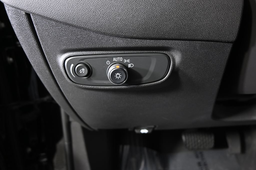 Used 2024 Chevrolet Equinox LT AWD/4WD image 23