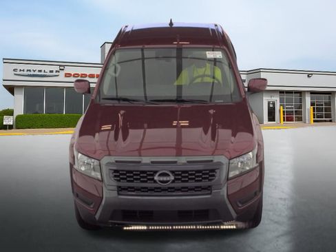 Used 2025 Nissan Frontier SV image 7