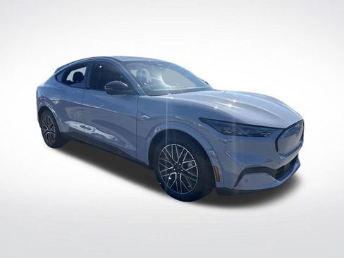 Used 2025 Ford Mustang Mach-E Premium AWD/4WD image 8