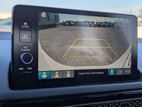 Used 2022 Honda Civic Touring image 18