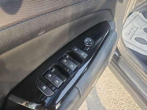Used 2023 Kia Sportage SX image 18