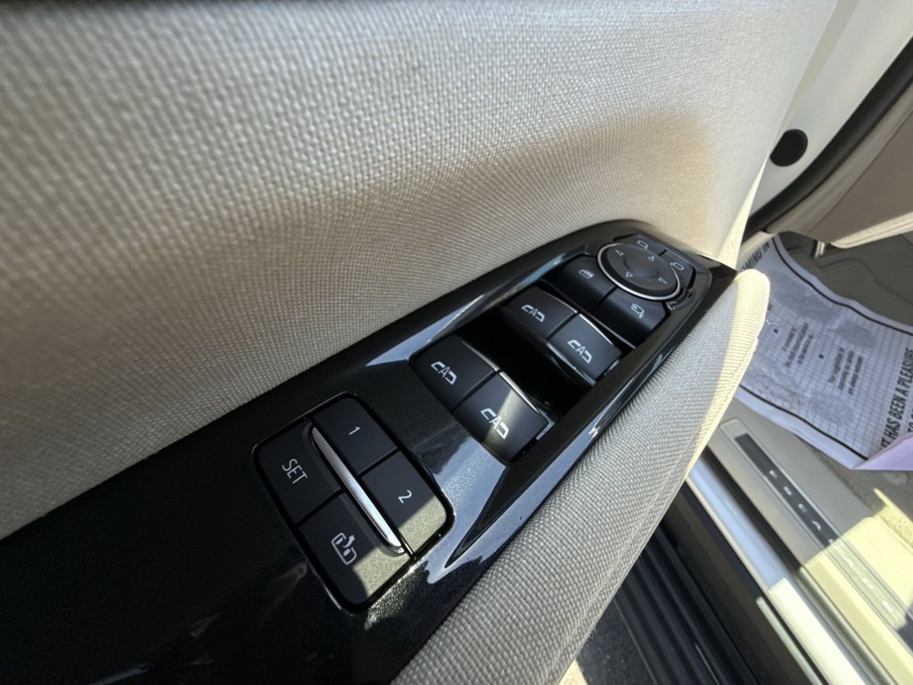 Used 2024 Cadillac Escalade ESV Sport Platinum AWD/4WD image 21