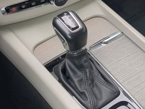 Used 2019 Volvo XC60 T6 Inscription w/ Protection Package Premier image 35