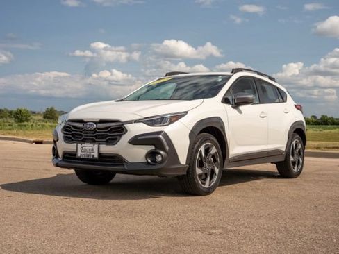 Used 2024 Subaru Crosstrek 2.5i Limited w/ Crosstrek Mirror Package AWD/4WD image 3