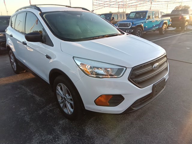 Used 2017 Ford Escape S FWD image 1