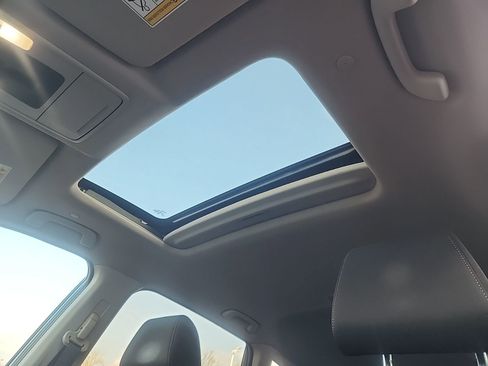 Used 2024 Honda CR-V EX image 15