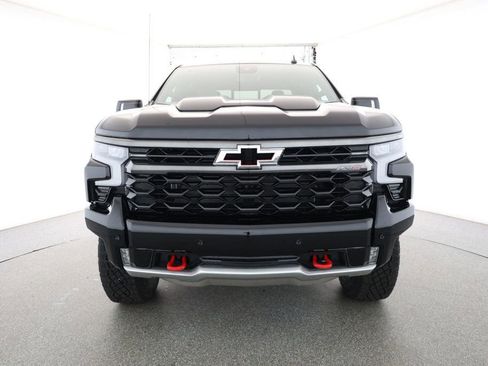 Used 2025 Chevrolet Silverado 1500 ZR2 w/ Technology Package image 2