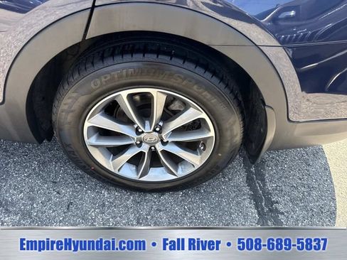 Used 2018 Hyundai Santa Fe SE w/ Cargo Package AWD/4WD image 13