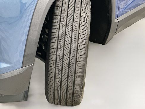 Used 2025 Chevrolet Equinox RS w/ Safety and Technology Package FWD image 25