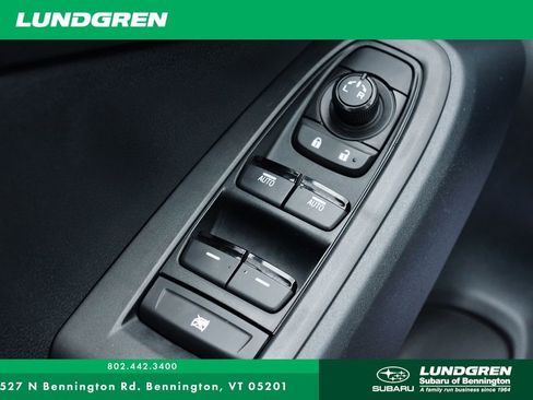 Used 2025 Subaru Crosstrek 2.0i Premium image 13