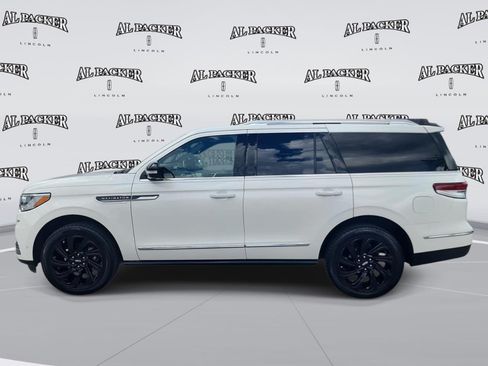 Certified 2024 Lincoln Navigator Reserve AWD/4WD image 2