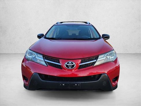 Used 2015 Toyota RAV4 LE FWD image 2