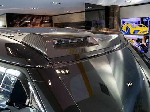 Used 2024 Land Rover Defender 110 X-Dynamic SE image 42