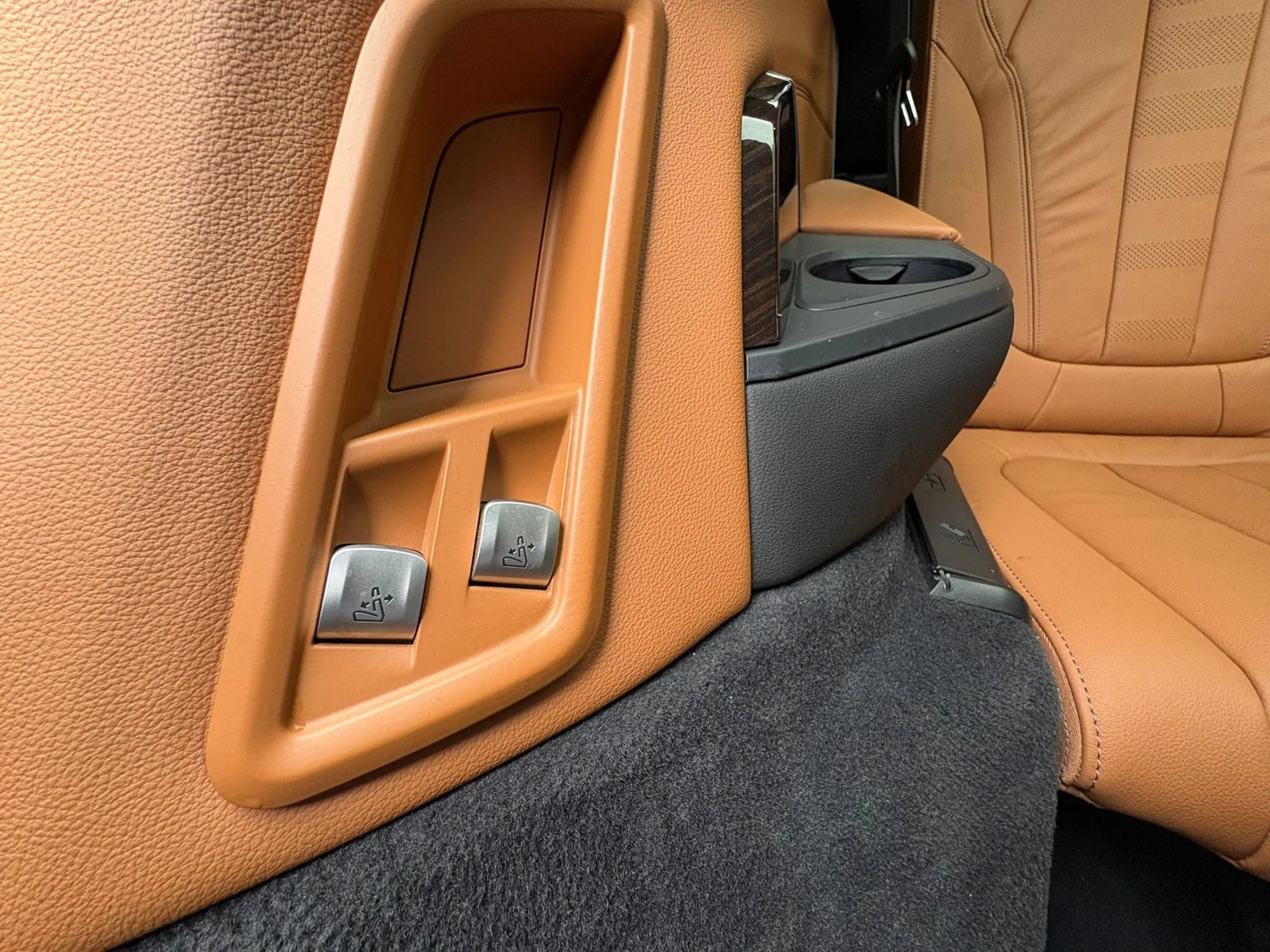 Used 2019 BMW X7 xDrive50i w/ Premium Package AWD/4WD image 24