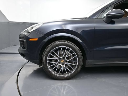 Used 2021 Porsche Cayenne AWD/4WD image 12