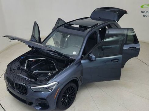 Used 2022 BMW X5 xDrive40i w/ M Sport Package AWD/4WD image 83