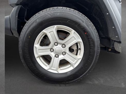 Used 2021 Jeep Wrangler Unlimited Sport image 11