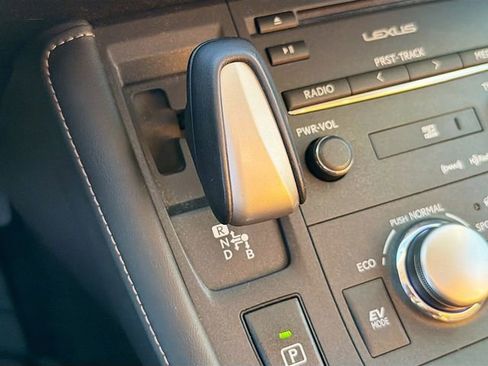 Used 2015 Lexus CT 200h w/ Navigation Package image 18