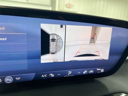 Certified 2025 Buick Enclave Sport Touring w/ Power Package image 15