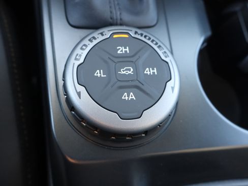 New 2025 Ford Bronco Badlands w/ Sasquatch Package image 24