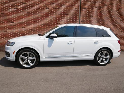 Used 2019 Audi Q7 3.0T Prestige w/ Prestige Package AWD/4WD image 2