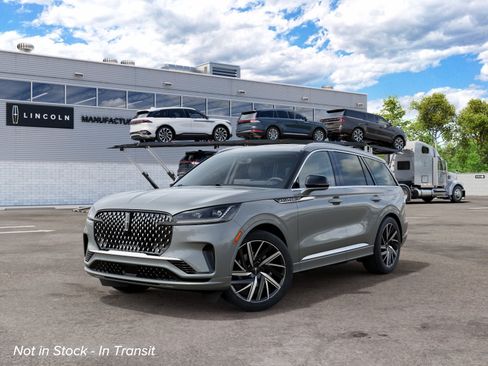 New 2027 Lincoln Aviator Black Label AWD/4WD image 2