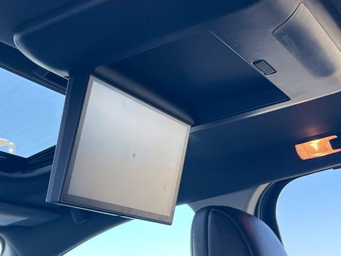 Certified 2023 Toyota Sienna Platinum FWD image 19