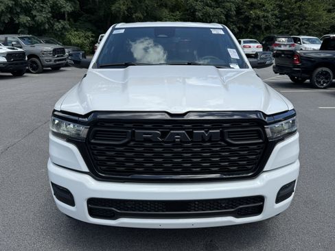 Used 2025 RAM 1500 Big Horn AWD/4WD image 2
