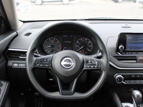 Used 2023 Nissan Altima 2.5 S image 9