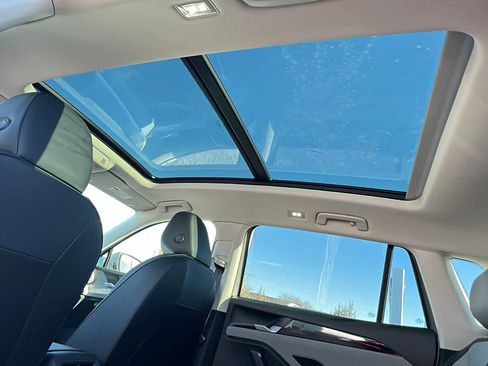 New 2026 Volkswagen Tiguan SE AWD/4WD image 31