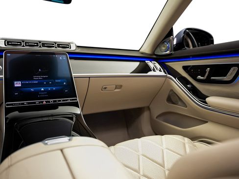 Used 2024 Mercedes-Benz Maybach S 580 4MATIC image 48