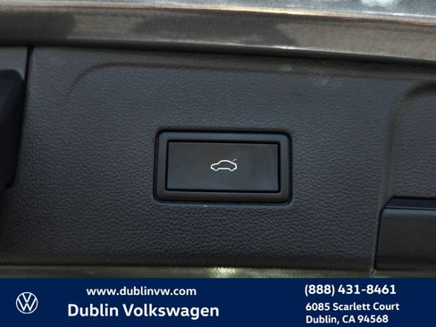 Certified 2023 Volkswagen Atlas SEL Premium AWD/4WD image 29