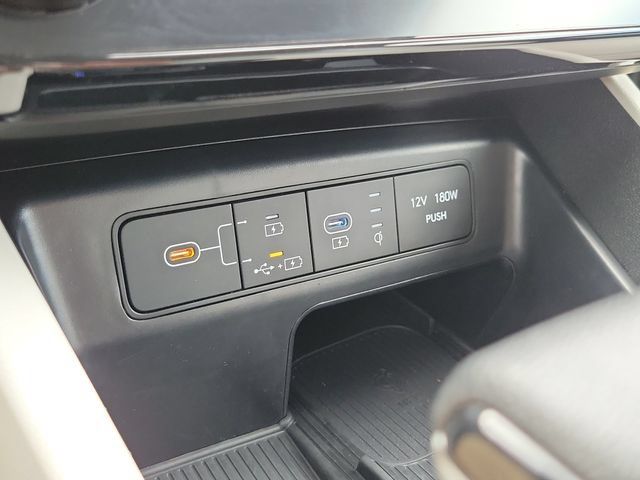 Used 2025 Hyundai Tucson SEL AWD/4WD image 31