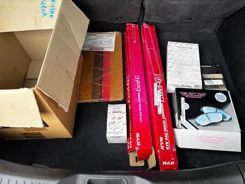 Used 2012 Nissan Versa 1.8 S w/ Plus Pkg image 9