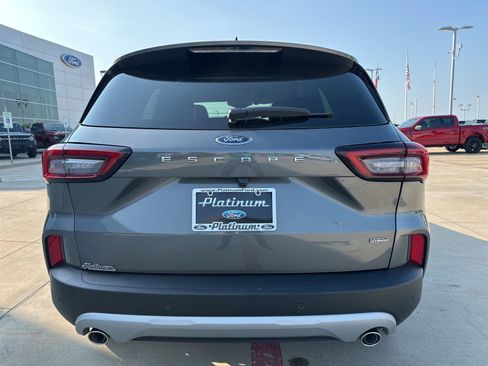Used 2025 Ford Escape Base image 27