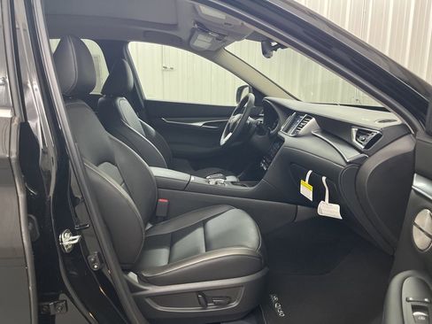 Certified 2025 INFINITI QX50 Luxe image 37
