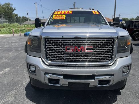 Used 2015 GMC Sierra 2500 Denali w/ Duramax Plus Package AWD/4WD image 8