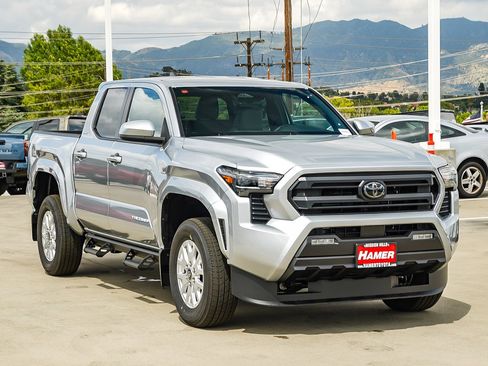 New 2026 Toyota Tacoma SR5 image 3