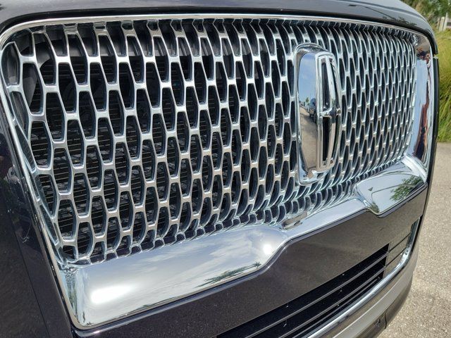 Certified 2024 Lincoln Navigator Reserve AWD/4WD image 13