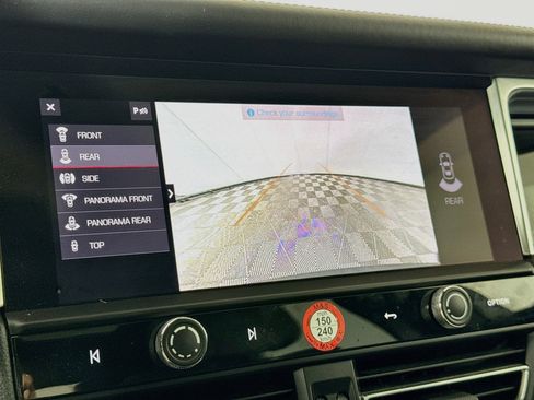 Certified 2024 Porsche Macan Turbo AWD/4WD image 18