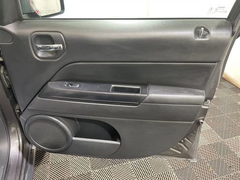 Used 2017 Jeep Patriot High Altitude image 12