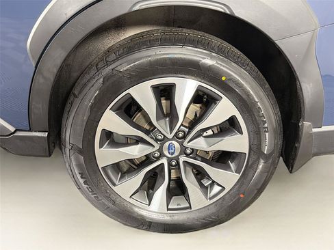 Used 2023 Subaru Outback Limited AWD/4WD image 36