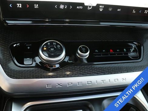 Used 2025 Ford Expedition Platinum w/ Stealth Appearance Package image 22