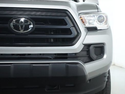 Used 2023 Toyota Tacoma SR AWD/4WD image 8